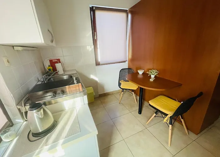 Center Apartman *