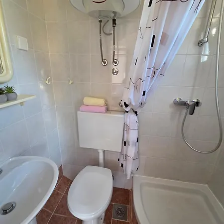 Center Apartman *