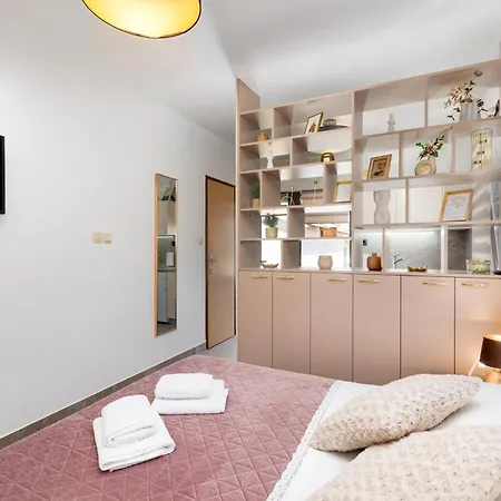 Apartment Center Malinska