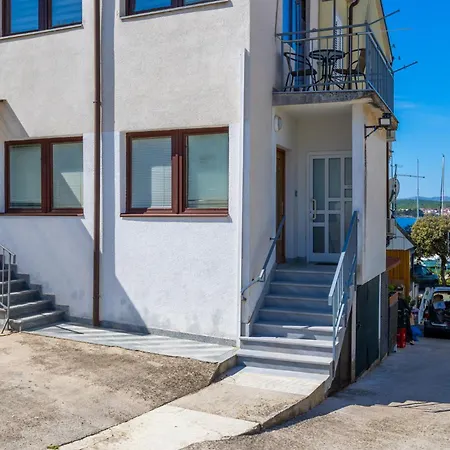 Apartment Center