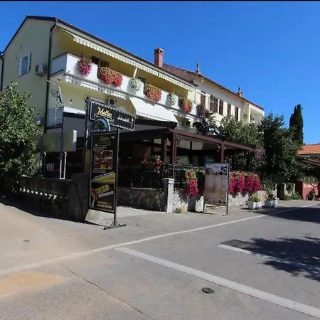 Apartment Center Malinska